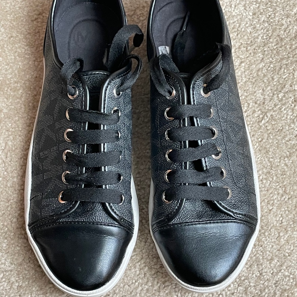 Michael Kors City Sneaker 8M
